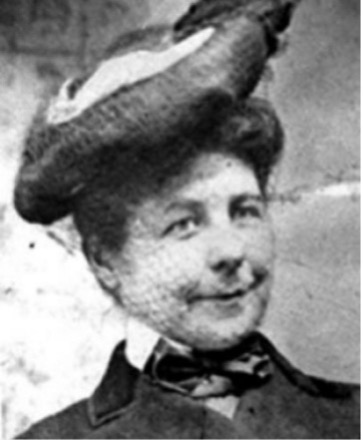 Crop of black and white portrait of Mary Anderson